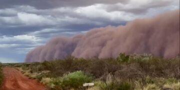 Punëtorët “kapen” nga stuhia gjigante e pluhurit, përshkruajnë momentin