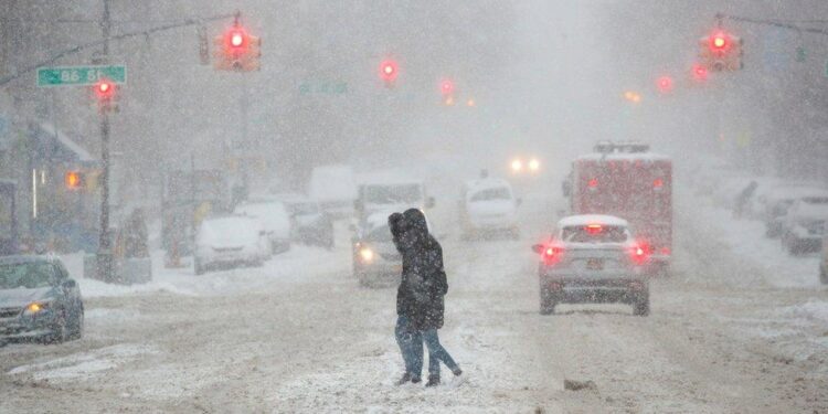Stuhia dimërore, anulohen mijëra fluturime në SHBA