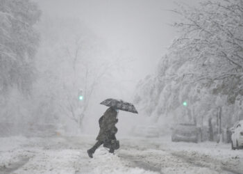 Stuhi masive akulli dhe bore në SHBA!