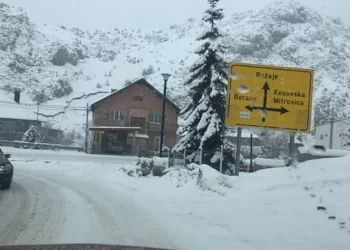 Bora bllokon pikën kufitare Kullë-Rozhajë