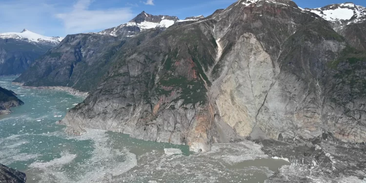 Tsunami gjigant në Alaska, i dyti më i madh i regjistruar ndonjëherë