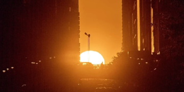 Çka është fenomeni i rrallë Manhattanhenge që magjeps New Yorkun?