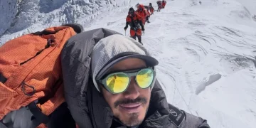 Vdes  tragjikisht legjenda e alpinizmit, orteku iu merr jetën edhe nëntë personave të tjerë në ekspeditë