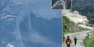 Kamerat kapin shembjen e akullnajës që shkaktoi përmbytjet katastrofike në Nepal