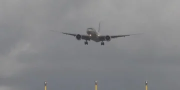 Stuhia në Shkup detyron avionin nga Cyrihu të devijojë drejt Prishtinës