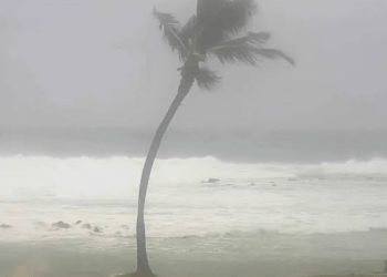 E pazakontë në Hawaii: Për herë të parë pati paralajmërim për tornado gjatë kalimit të uraganit