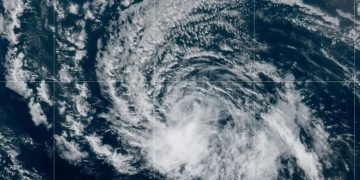 Atlantiku në qetësi të pazakontë, asnjë uragan deri më tani