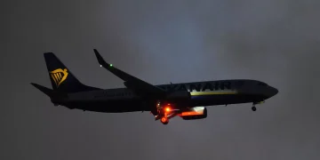 Kompania e njohur ajrore paralajmëron rritje të ndjeshme të çmimeve të biletave