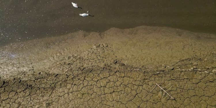 Liqeni në Evropë po thahet, në fund shfaqet një mesazh alarmues