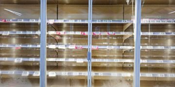 Sulm i paprecedentë në Francë: Hakerët ngritën temperaturën e frigoriferëve në supermarkete deri në 50 gradë