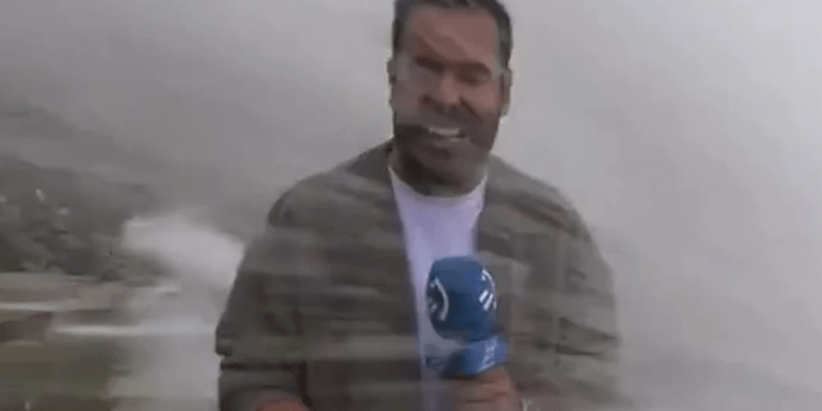 Gazetari spanjoll po raportonte për stuhinë, vala e madhe “e merr” gjatë raportimit Live